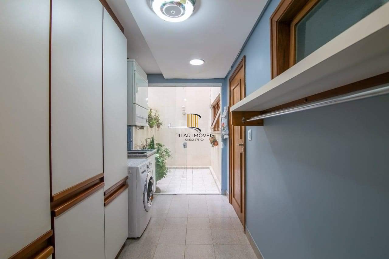 Apartamento para Venda - 246.47m², 3 dormitórios, sendo 1 suites, 2 vagas - Cristal