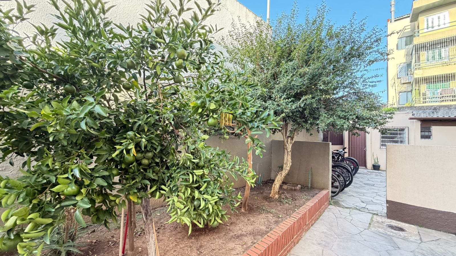 Apartamento de 2 dormitórios com vista para o Marinha no bairro Menino Deus em Porto Alegre/RS