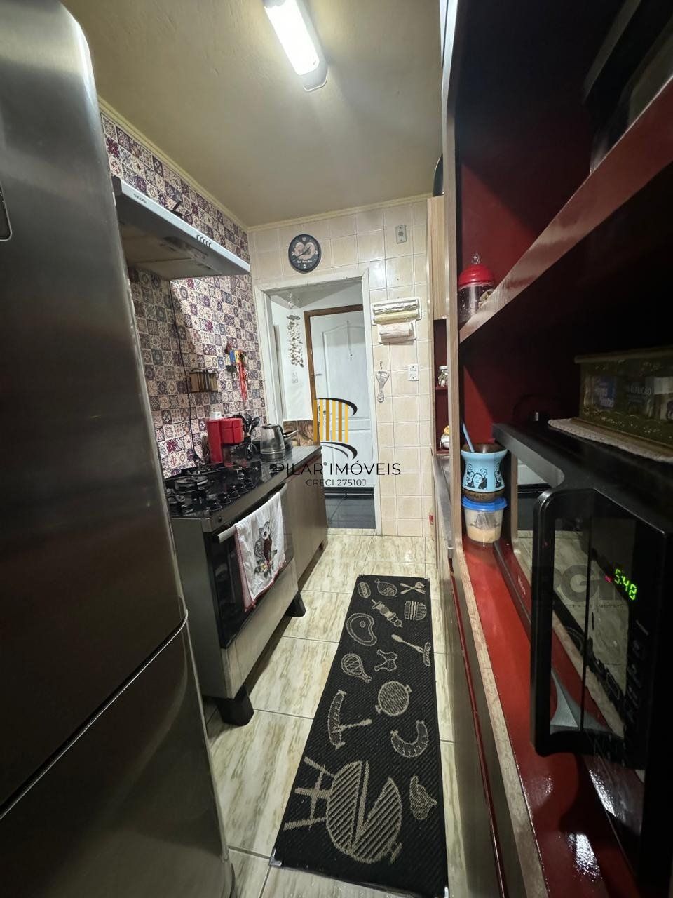 Apartamento com 02 quartos no Bairro Rubem Berta, Porto Alegre -