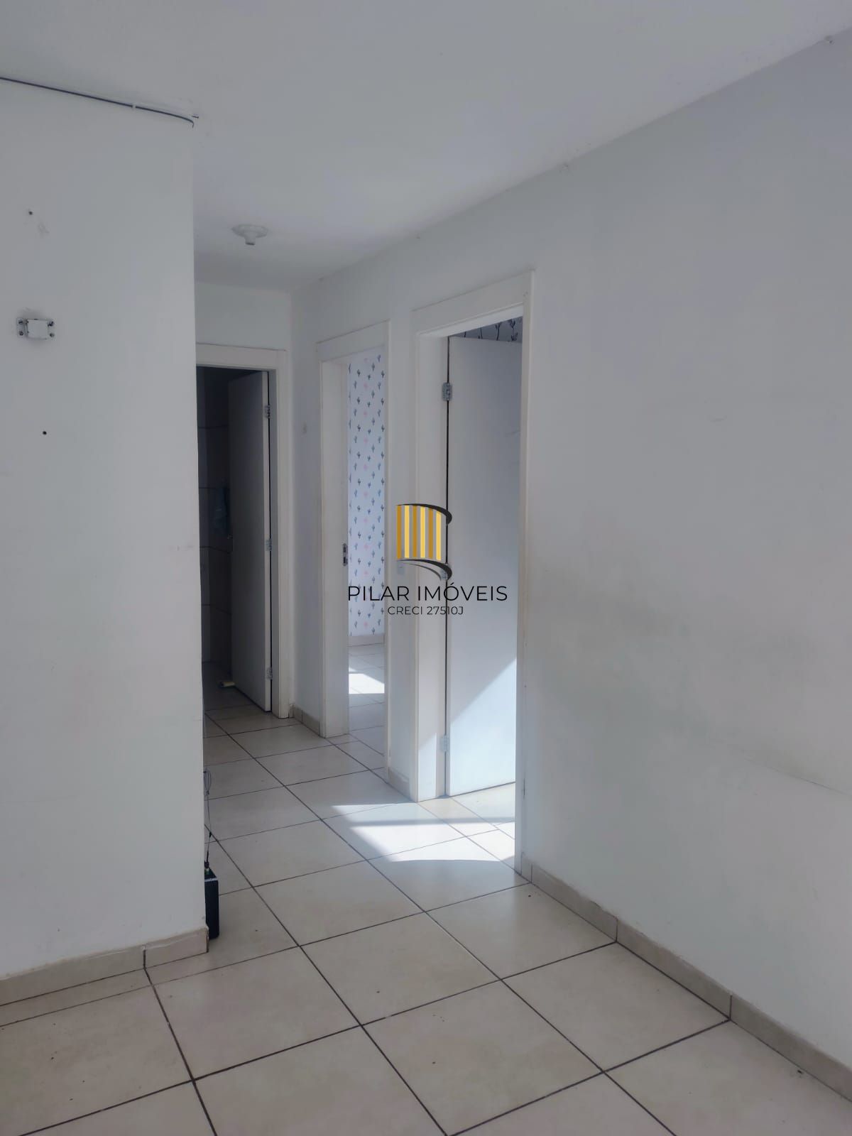 Apartamento de 2 dormitórios , sacada ,salão de festas com churrasqueira , portaria virtual , 1 vaga de garagem rotativa !