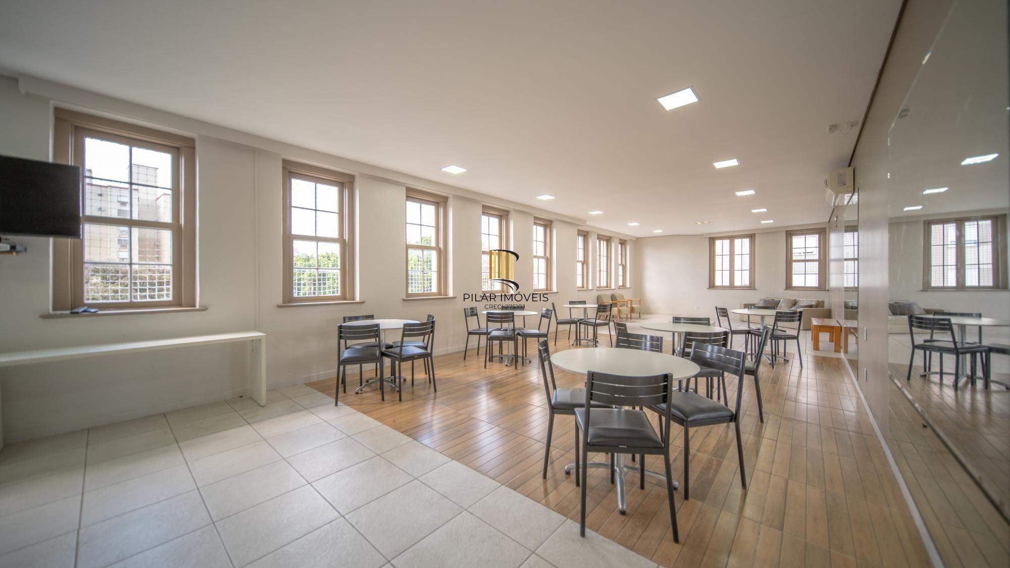 Apartamento Garden com 3 quartos e 107m² à venda em Teresópolis, Porto Alegre.