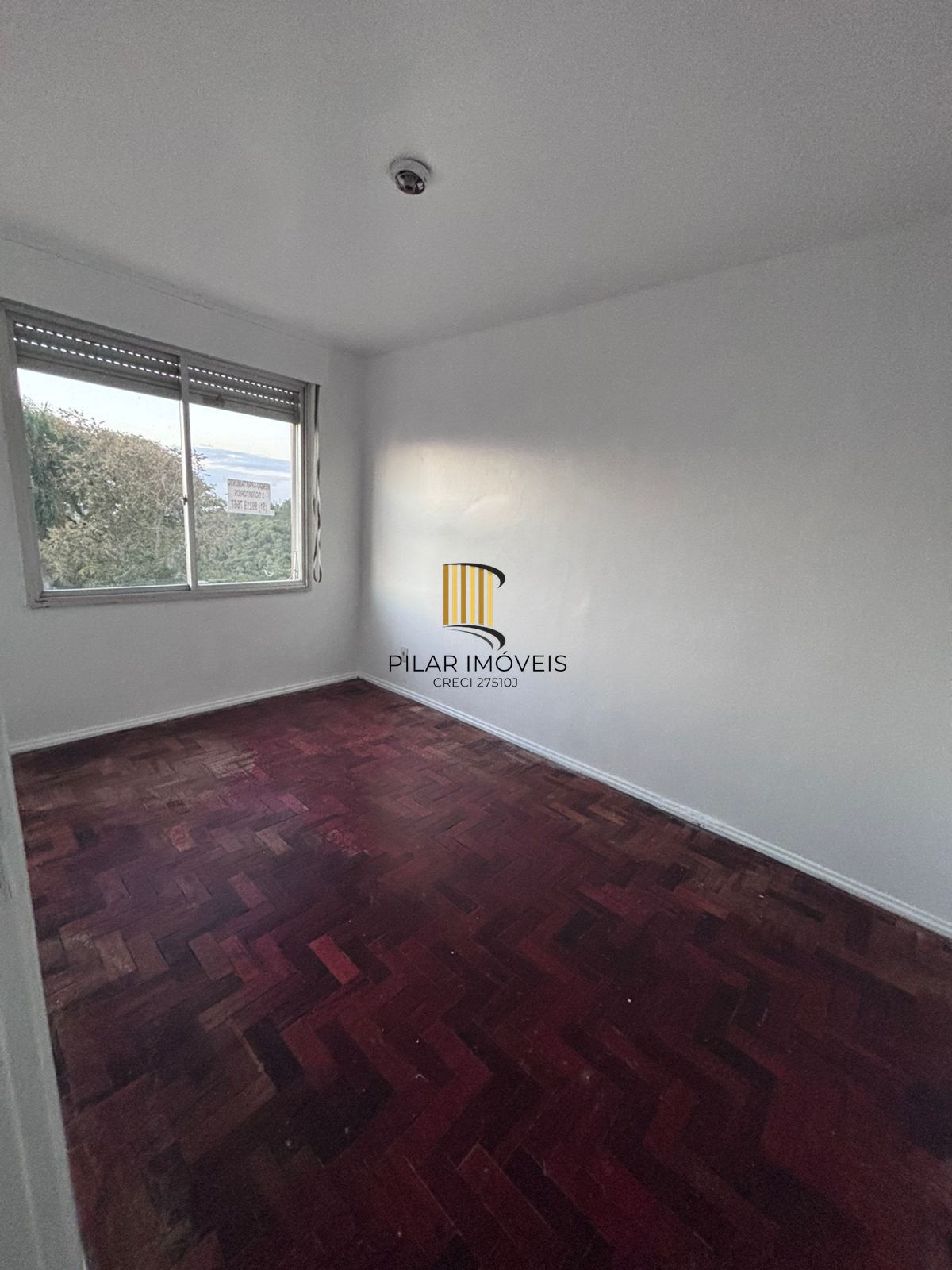 Apartamento de 2 dormitórios com estacionamento rotativo , ultimo andar sem elevador , com vista !