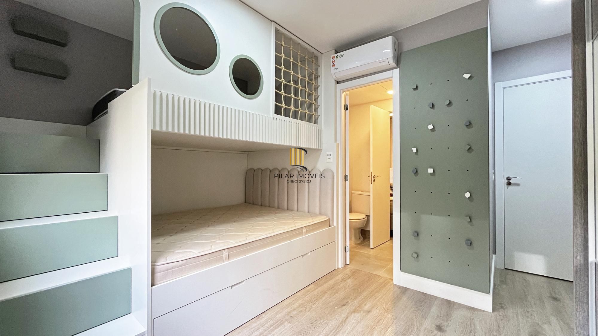 LINDO APARTAMENTO 3 DORMITÓRIOS NO MENINO DEUS