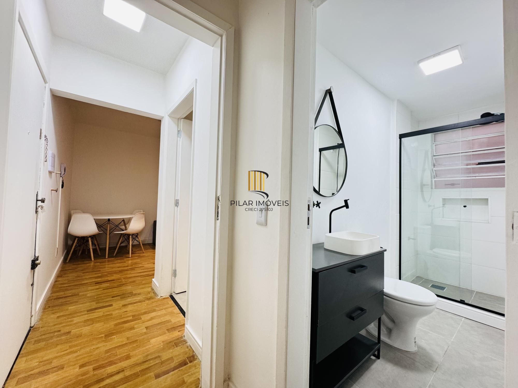 Apartamento 01 dormitório reformado Centro Porto Alegre