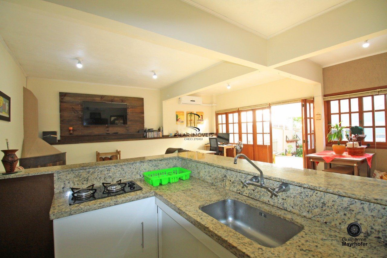Casa para Venda - 328.5m², 3 dormitórios, sendo 1 suites, 3 vagas - Cavalhada, Porto Alegre