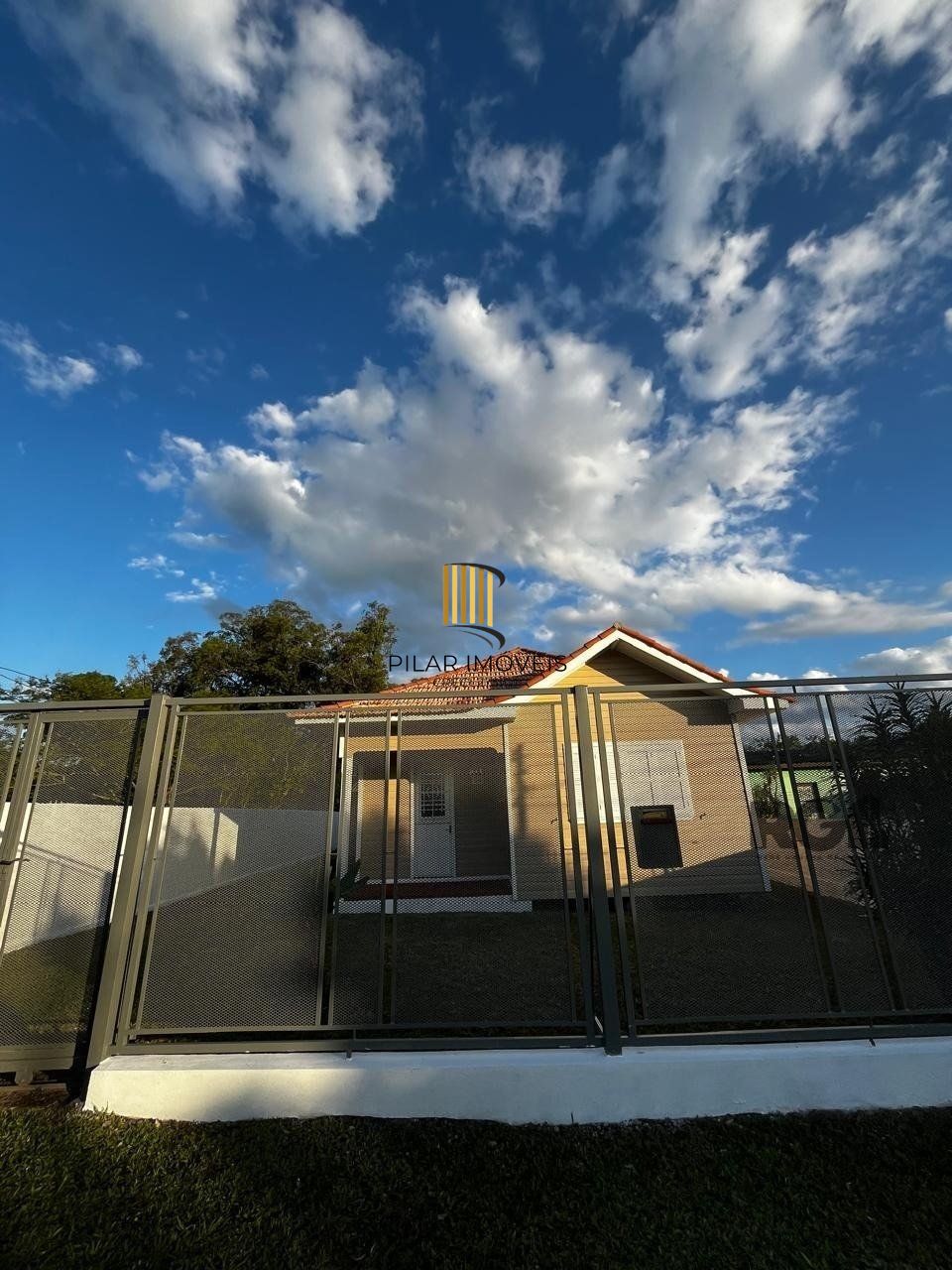 Casa 3 dormitórios no bairro Belém Novo
