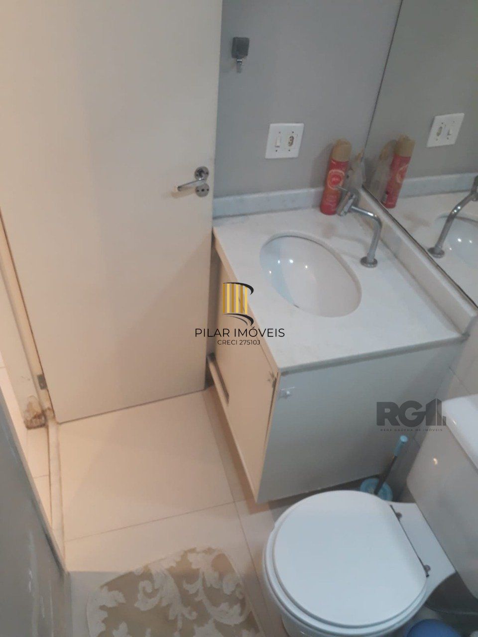 APARTAMENTO DE 2 DORMITÓRIOS E VAGA ESCRITURADA EM CONDOMÍNIO COM INFRA COMPLETA.