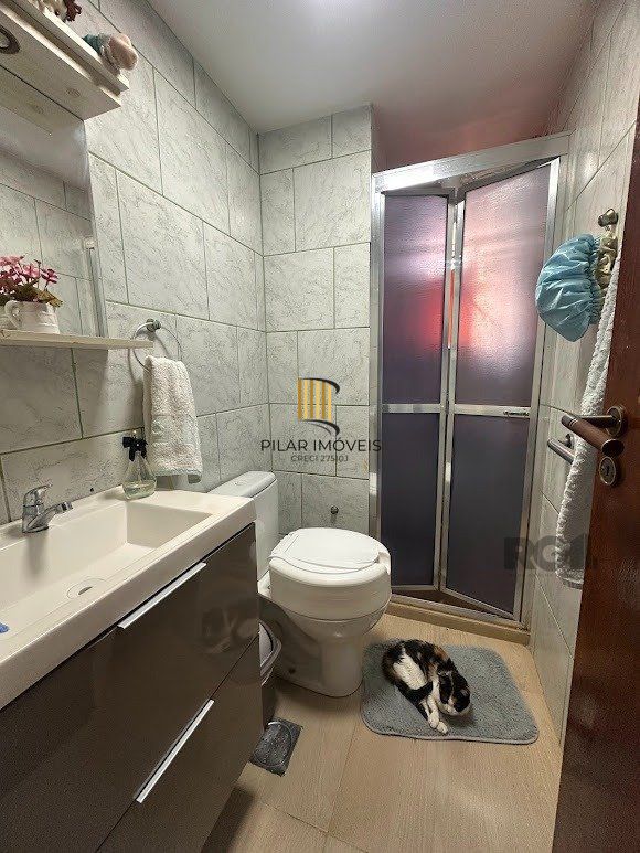 Apartamento a venda, dois dormitórios mobiliado no bairro Cristal.