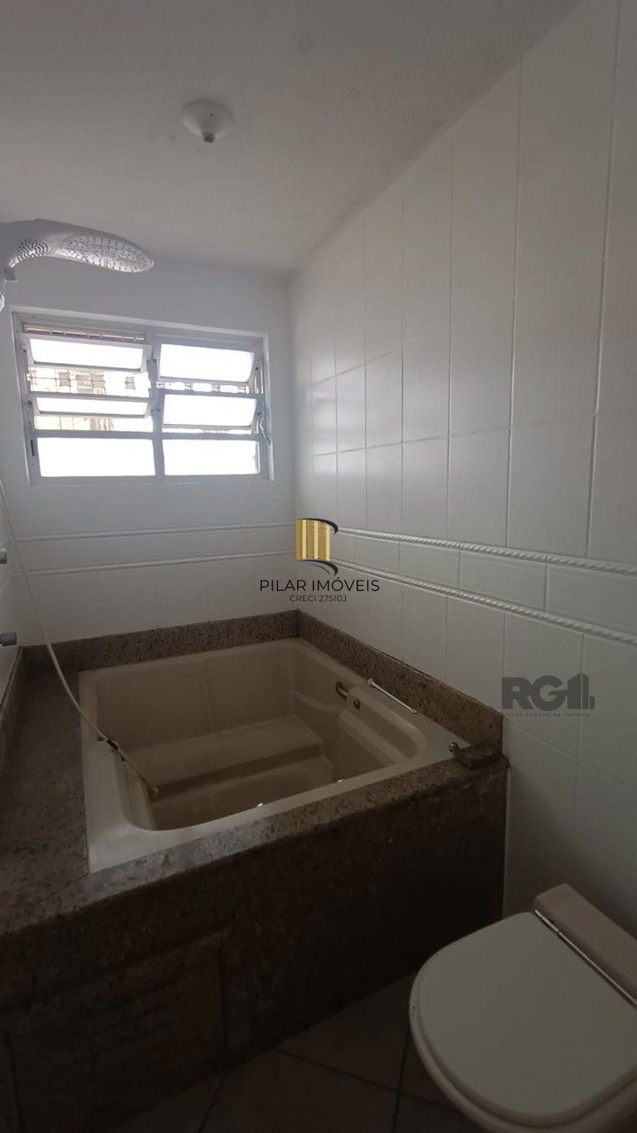 Apartamento 3 dormitórios no bairro Camaquã