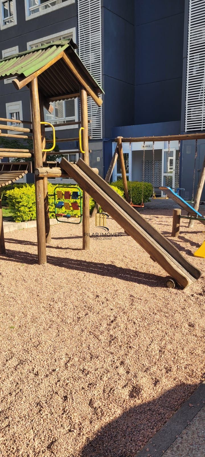 Apartamento com 02 quartos, 01 banheiro, 01 vaga no Bairro Alto Petrópolis.