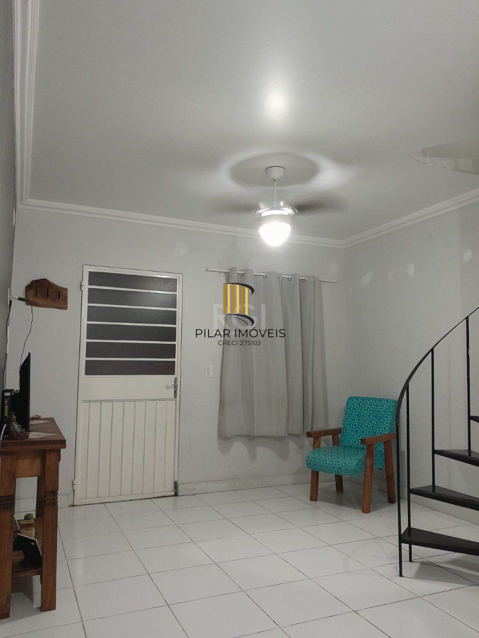 Casa Condomínio para Venda  2 dormitórios, sendo 1 suites, 1 vaga - Hípica