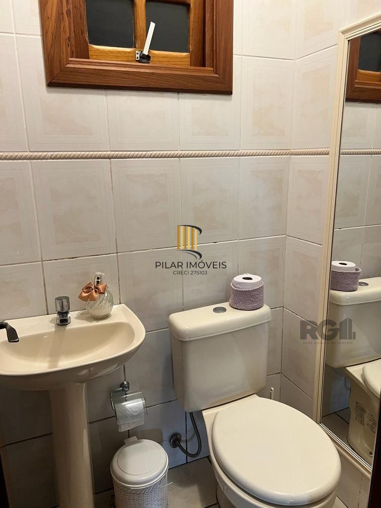 Casa com 3 dormitórios no bairro Morro Santana
