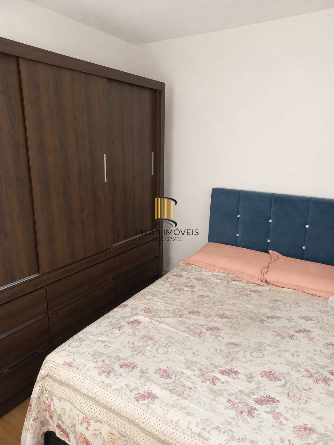 Apartamento com 02 quartos e 01 vaga no Bairro Santa Rosa de Lima, Porto Alegre