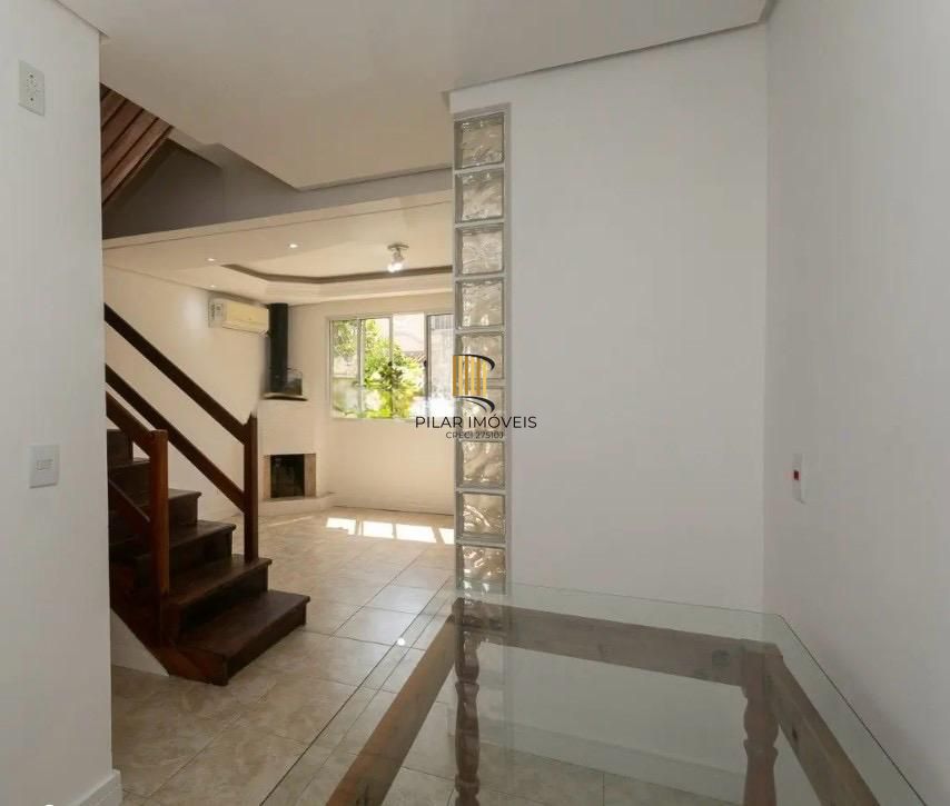 Casa em Condomínio com 03 quarto e 01 Vaga no Bairro Humaitá