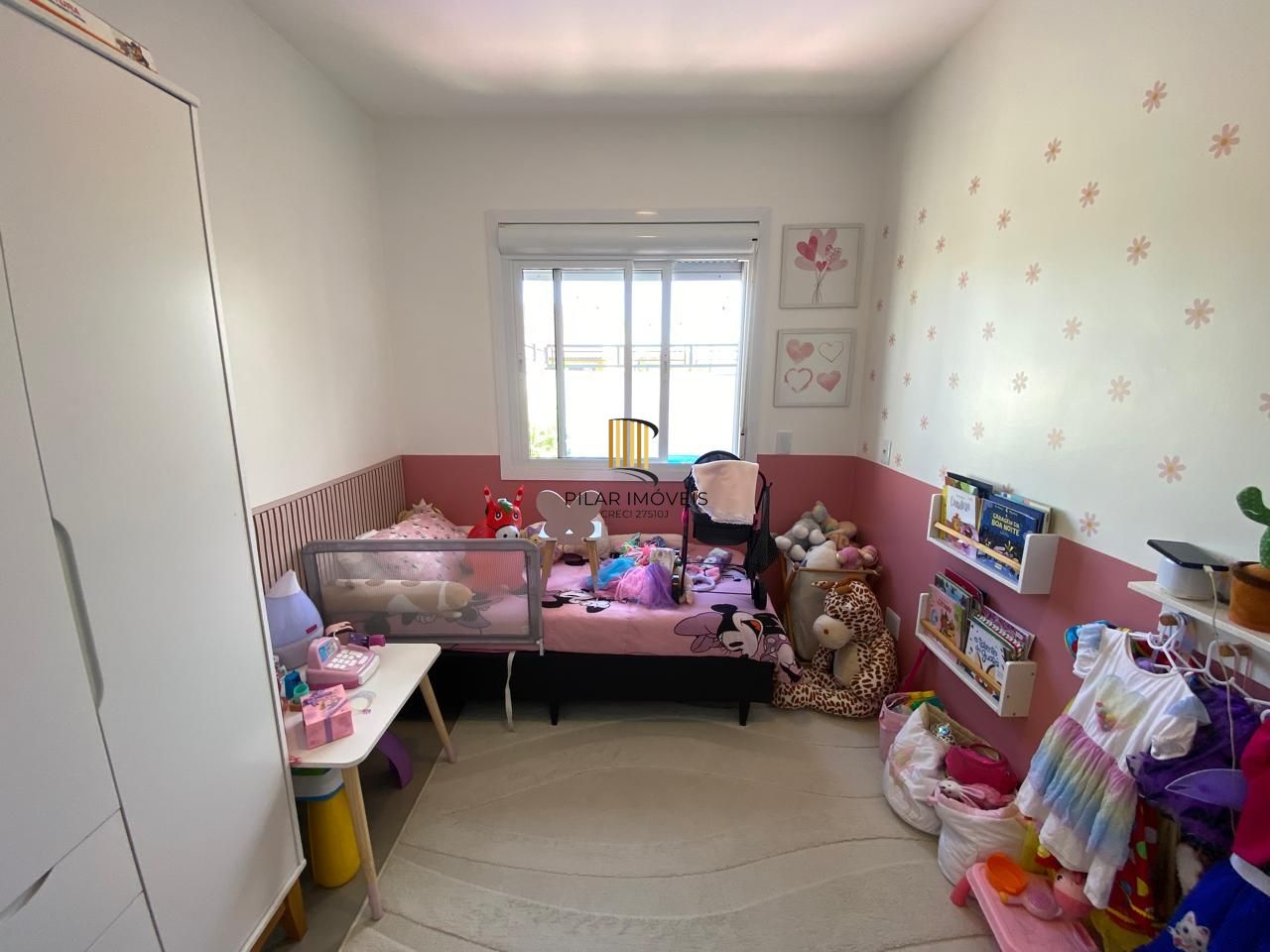 Casa com 03 quartos (01 suíte) e 01 vaga no Bairro Hípica em Porto Alegre