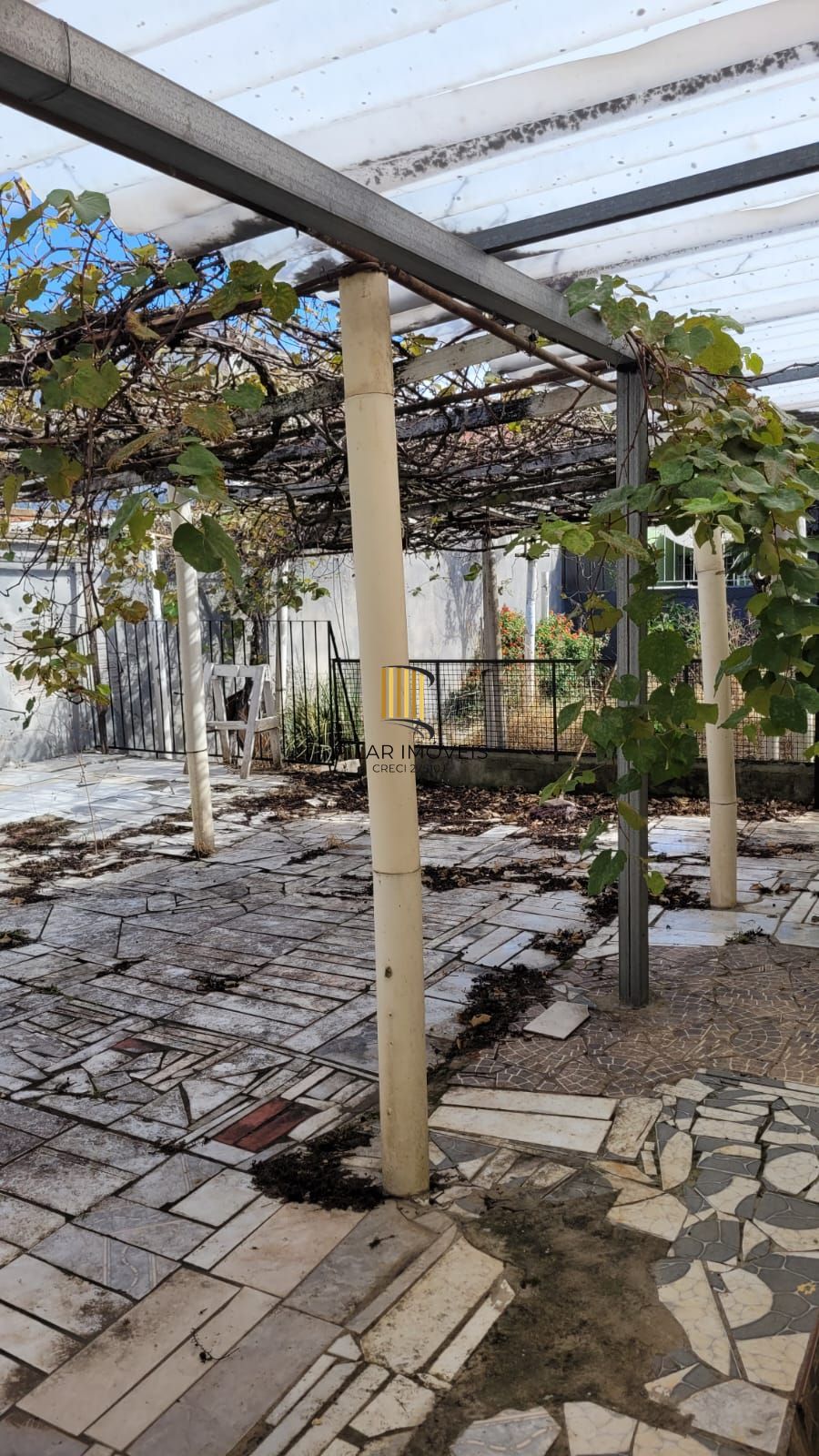 Casa Com 5 dormitórios no Bairro Partenon