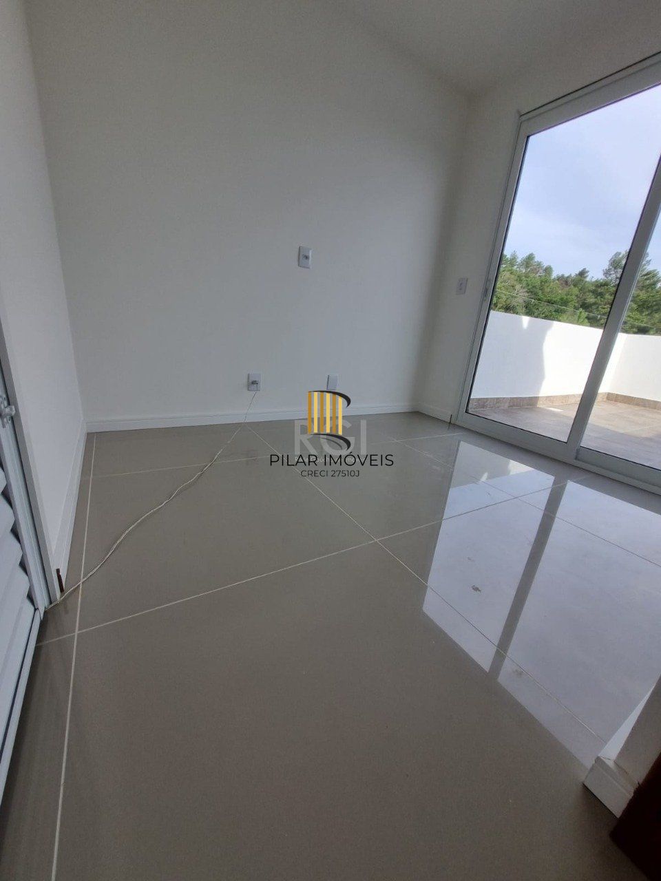 Casa 3 dormitórios no bairro Guarujá