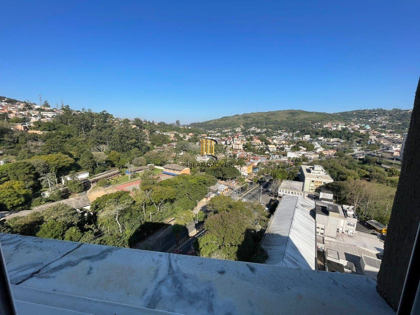 Excelente apto 2 dormitórios, 55m² privativos com churrasqueira, andar alto no JARDIM CARVALHO, condomínio completa infra. - Pilar Imóveis