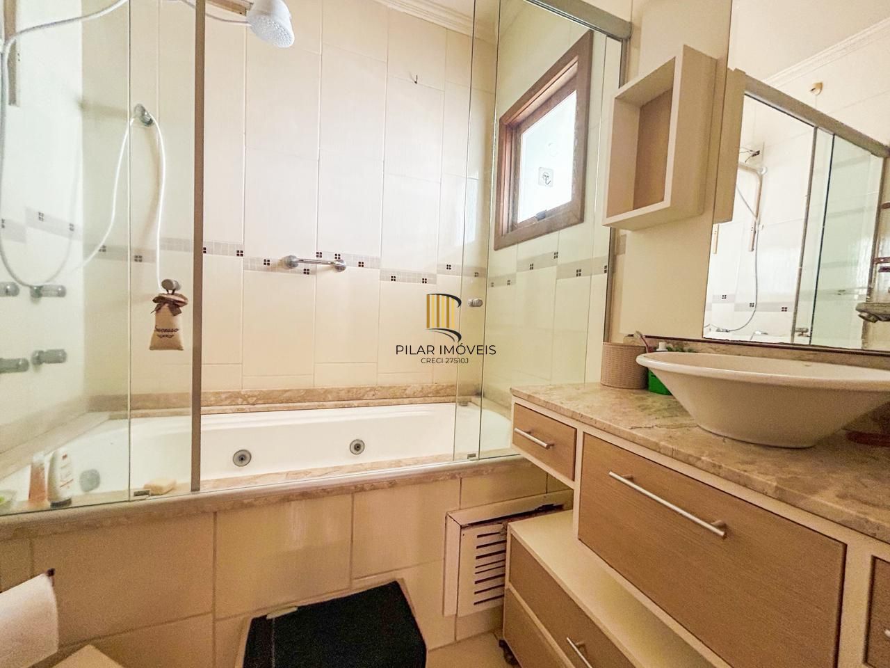 CASA NO CONDOMÍNIO LAGOS DE NOVA IPANEMA