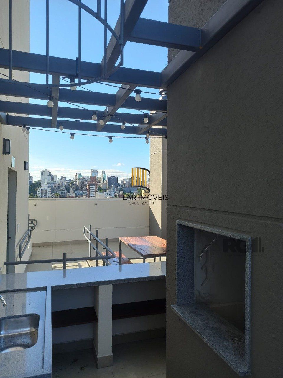 Grande OPORTUNIDADE!! Lindo Apartamento, com amplo Garden privado!!! Sua localização privilegiada, é com certeza um diferencial de destaque deste imóvel