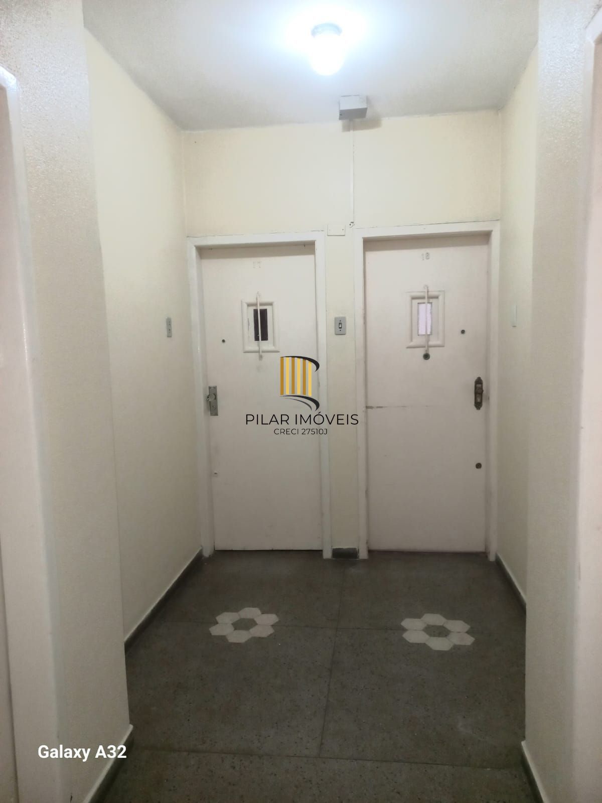 AMPLO APARTAMENTO NO CENTRO HISTÓRICO