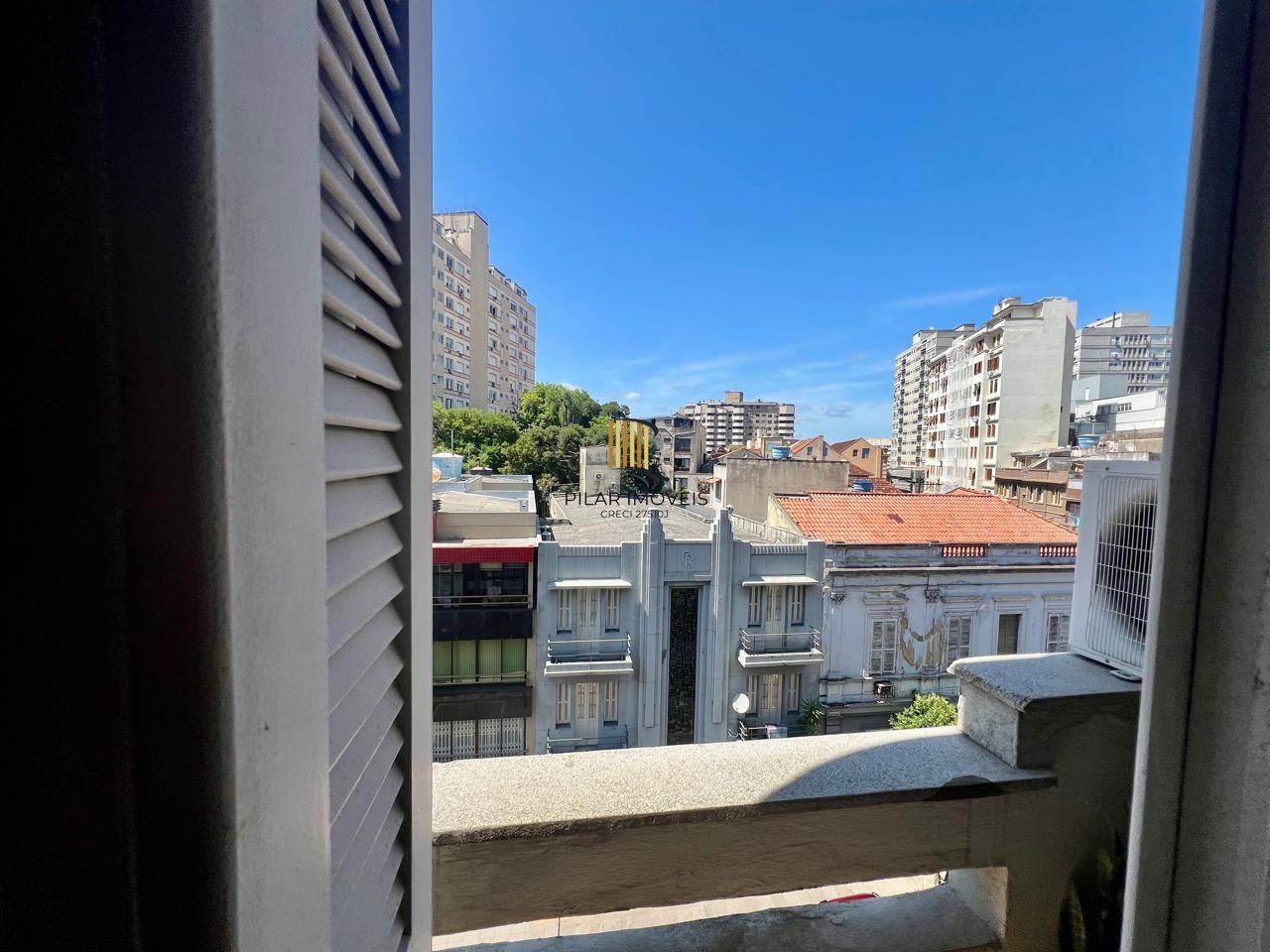 Apartamento 3 dormitórios com 80m2 no bairro Floresta.