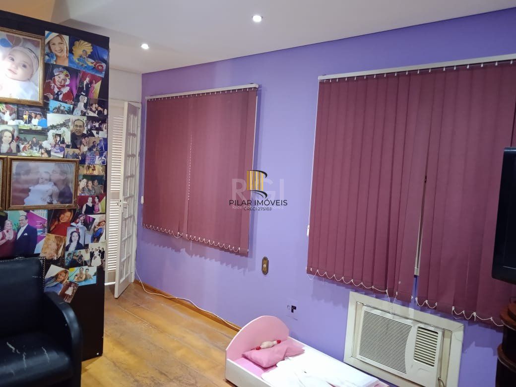 Casa para Venda - 100m², 2 dormitórios, sendo 1 suites, 2 vagas - Vila Nova, Porto Alegre