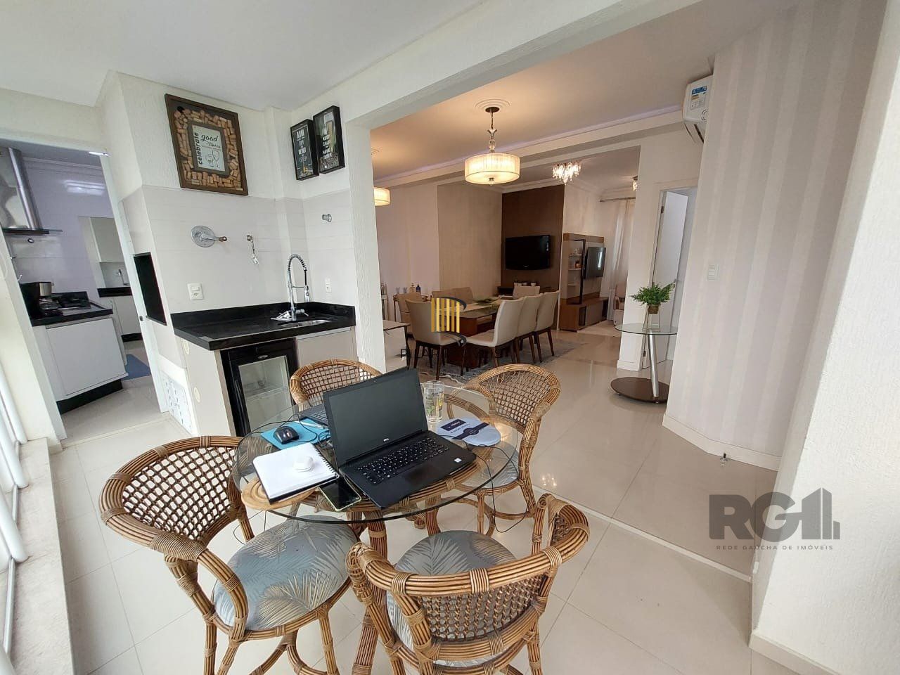 APARTAMENTO 3 SUITES - ANDAR ALTO - VISTA PARA O MAR - MEIA  PRAIA - ITAPEMA - SC