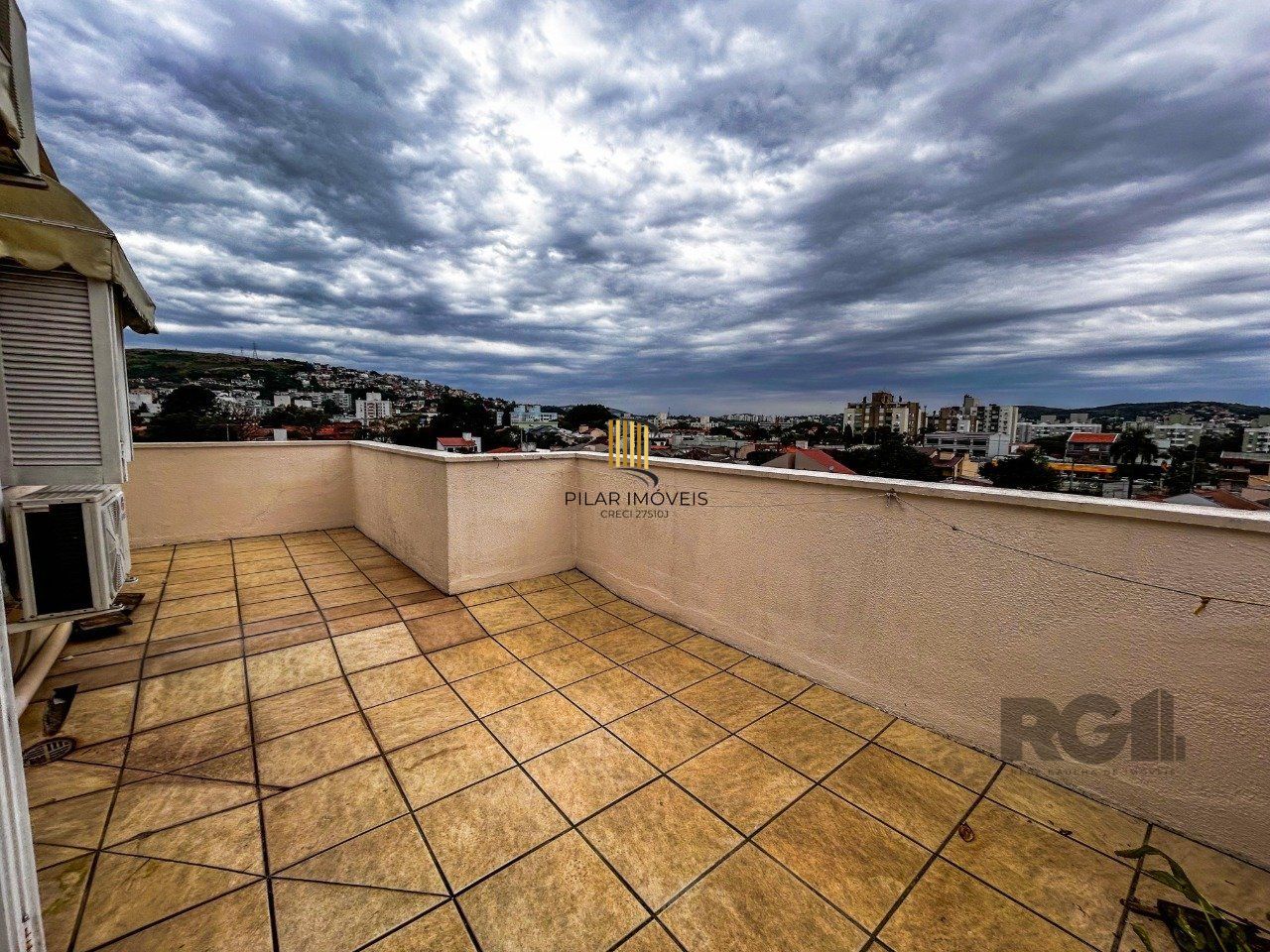 Cobertura com 3 dormitórios no Bairro Nonoai em Porto Alegre