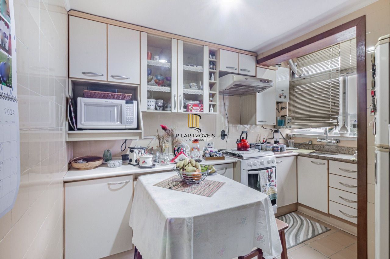 COBERTURA 3DORMITÓRIOS, 1 VAGA COBERTA NO CRISTAL PORTO ALEGRE RS