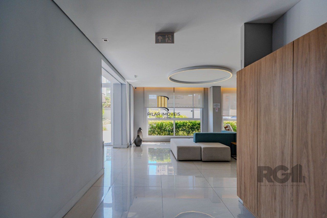 Apartamento com 01 quarto e 01 vaga no Bairro Partenon
