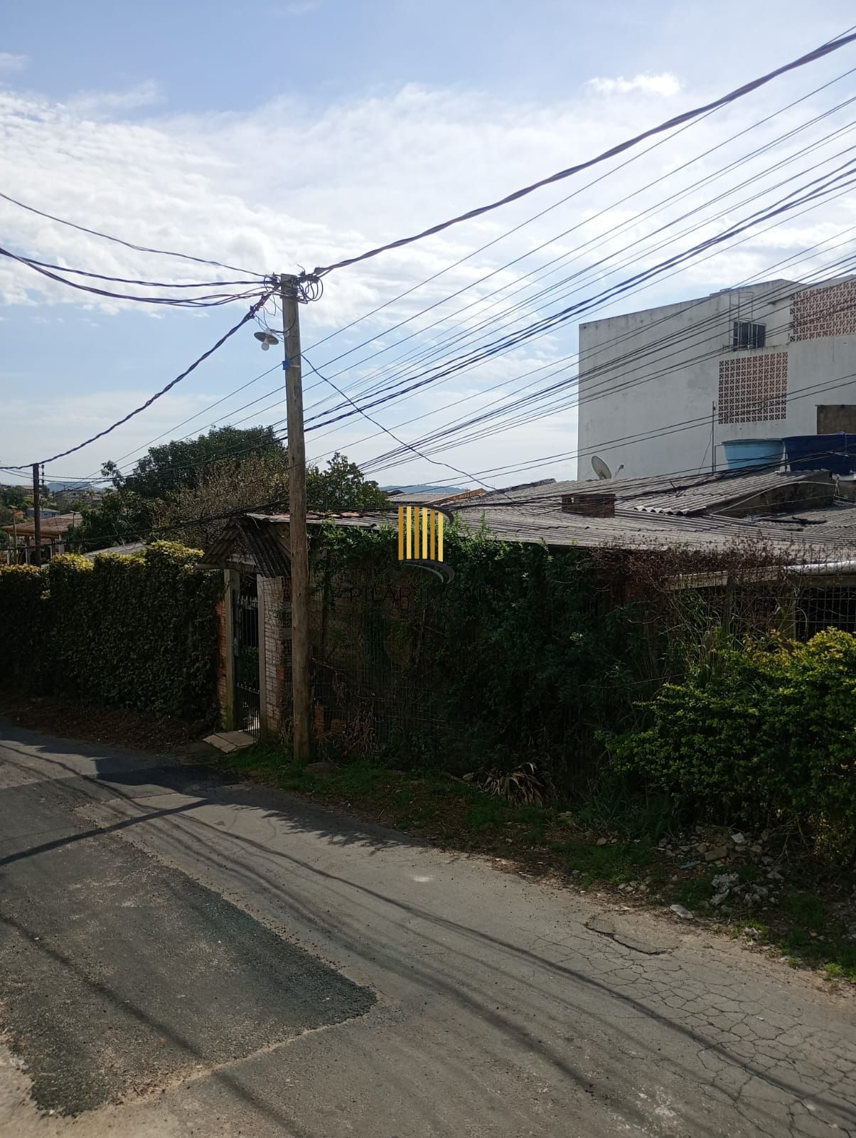 Terreno comercial com 720m2 à venda, bairro Lomba do Pinheiro, Porto Alegre, RS