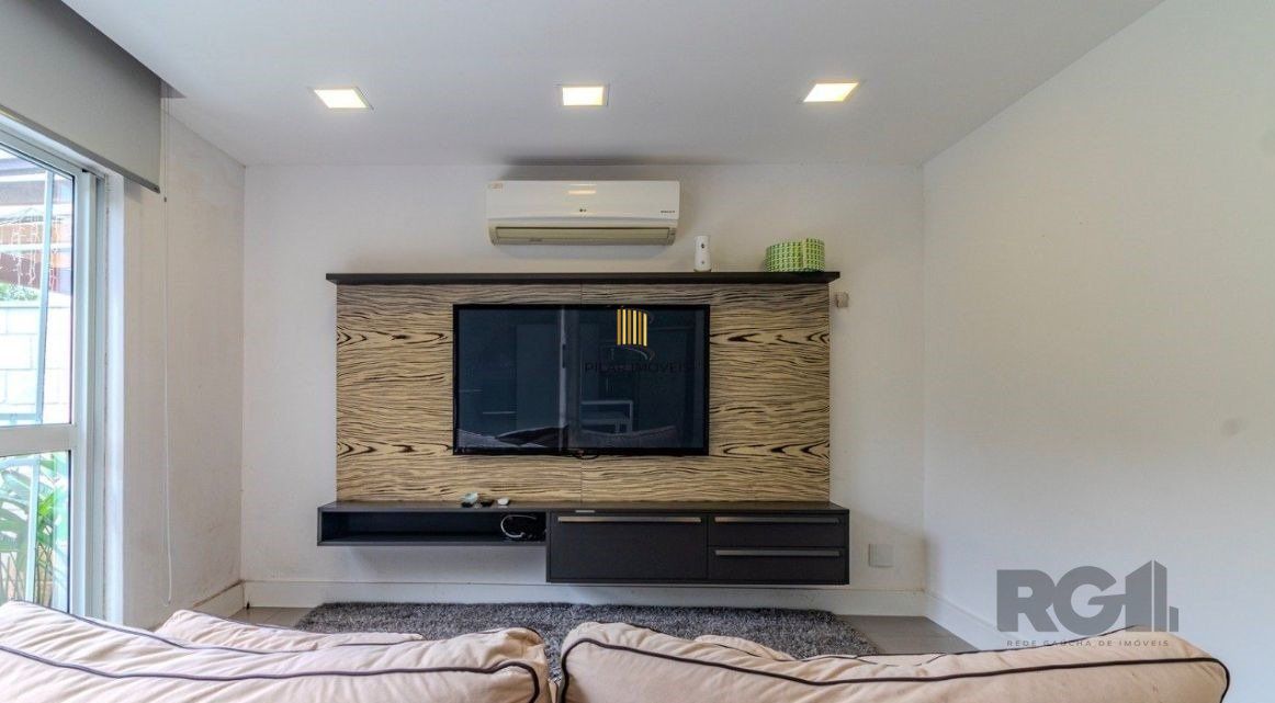 Casa em Condomínio com 04 Quartos - 4 vagas, 200,36 m² de área privativa - LOMBA DO PINHEIRO