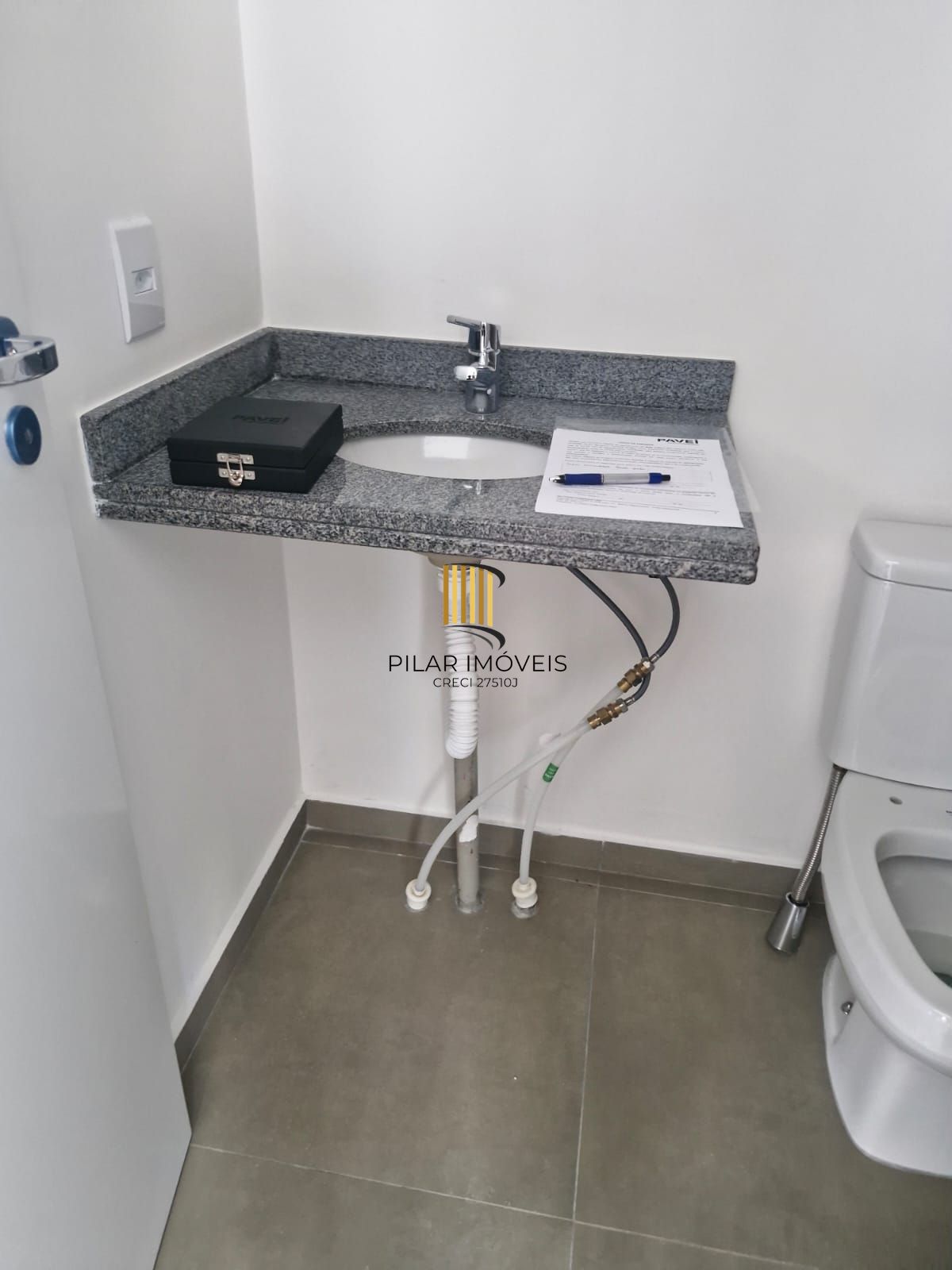 Apartamento 01 dormitório, 01 vaga no Bairro São João em Porto Alegre