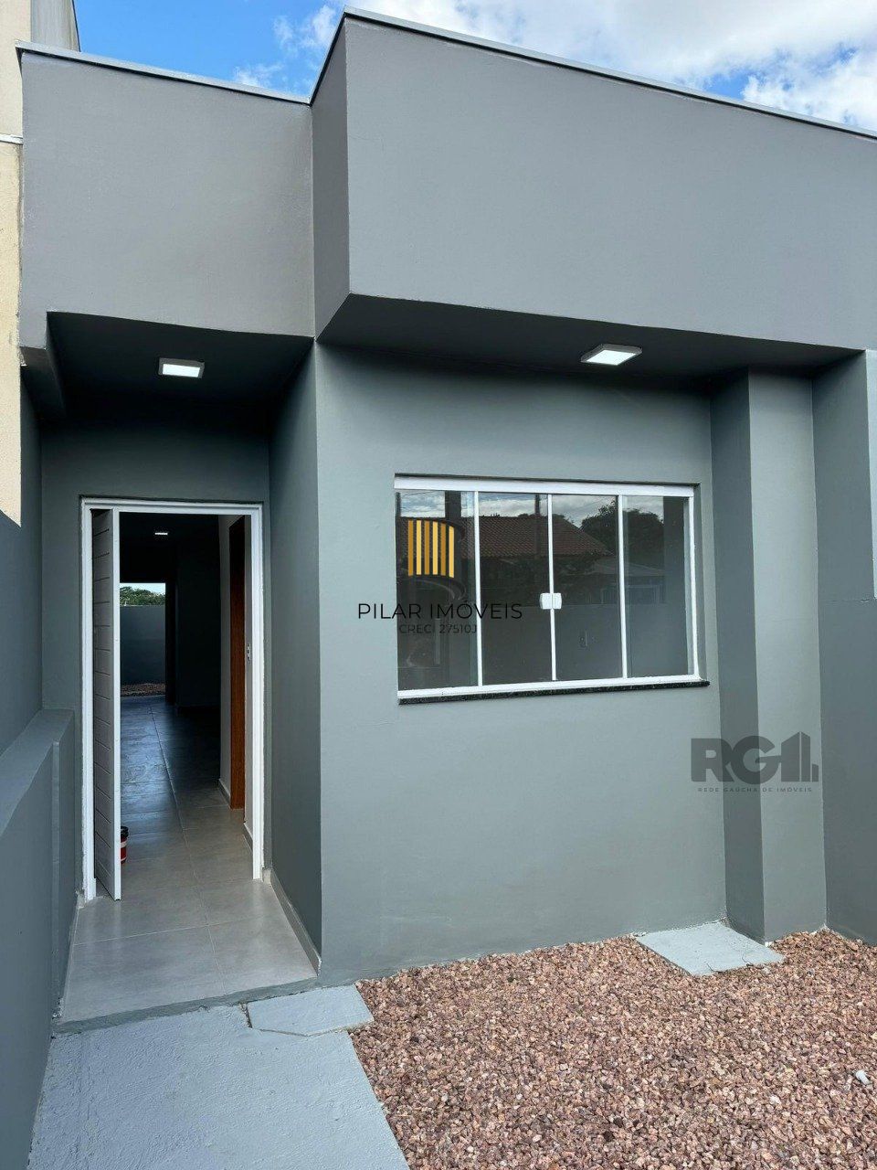Casa geminada, 2 quartos a venda no Bairro Olaria Canoas.