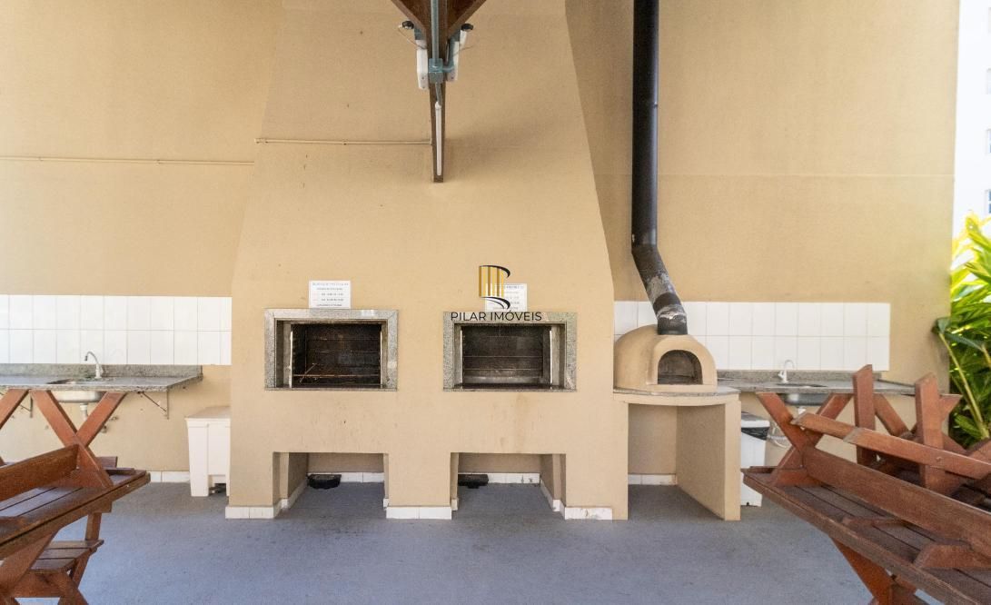 Apartamento com 03 quartos e 01 vaga escriturada no Bairro Camaquã