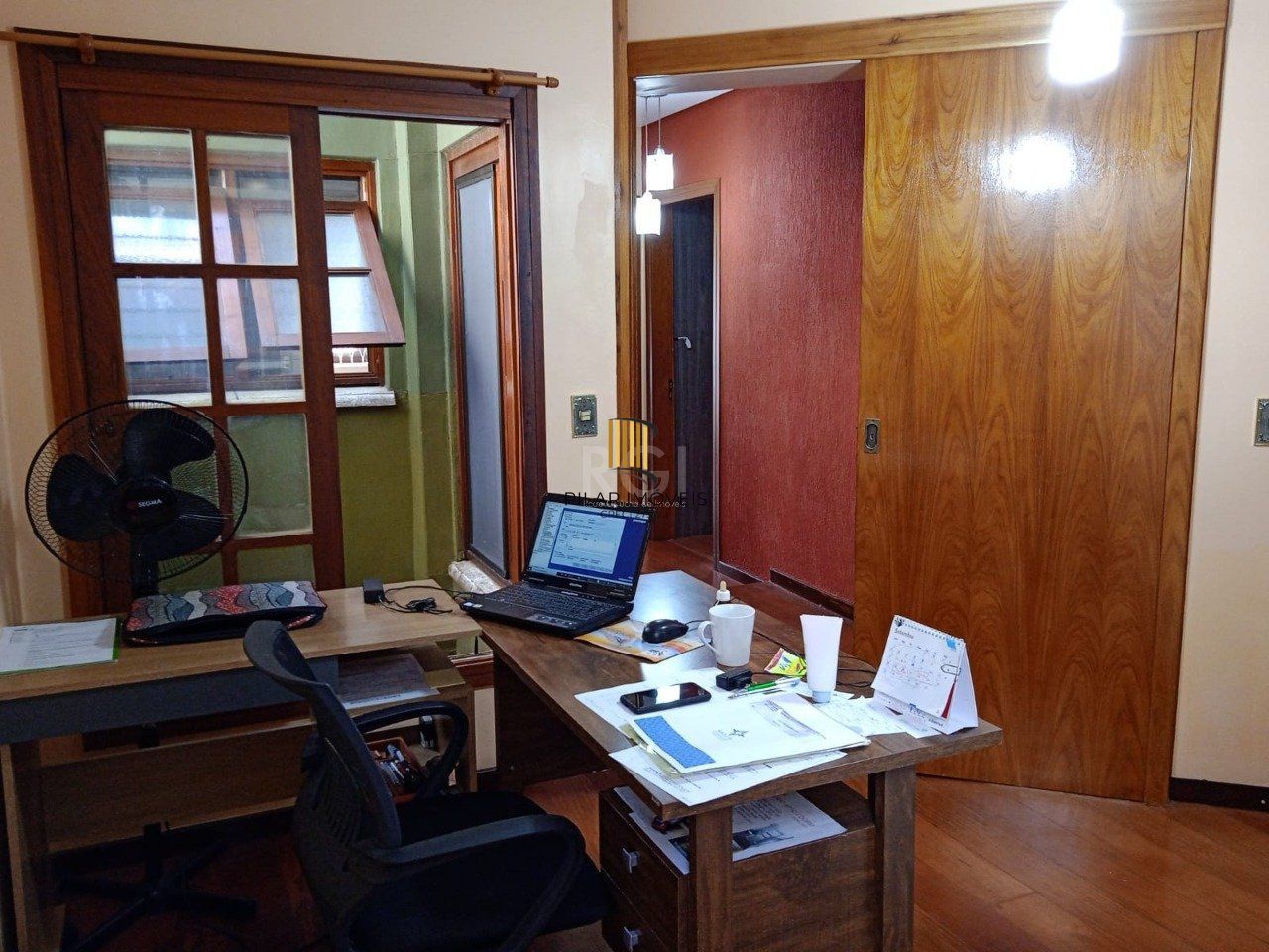 Apartamento com 128.25m², 3 dormitórios, sendo 2 suites, 1 vaga, Petrópolis,