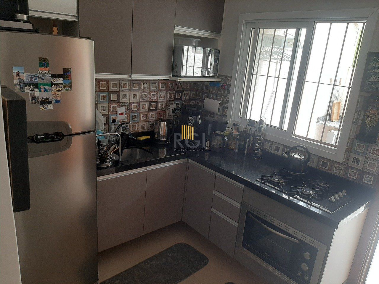 Casa com 2 quartos, 2 suítes, varanda, 1 vaga de garagem, no bairro Aberta dos Morros, Porto Alegre/RS