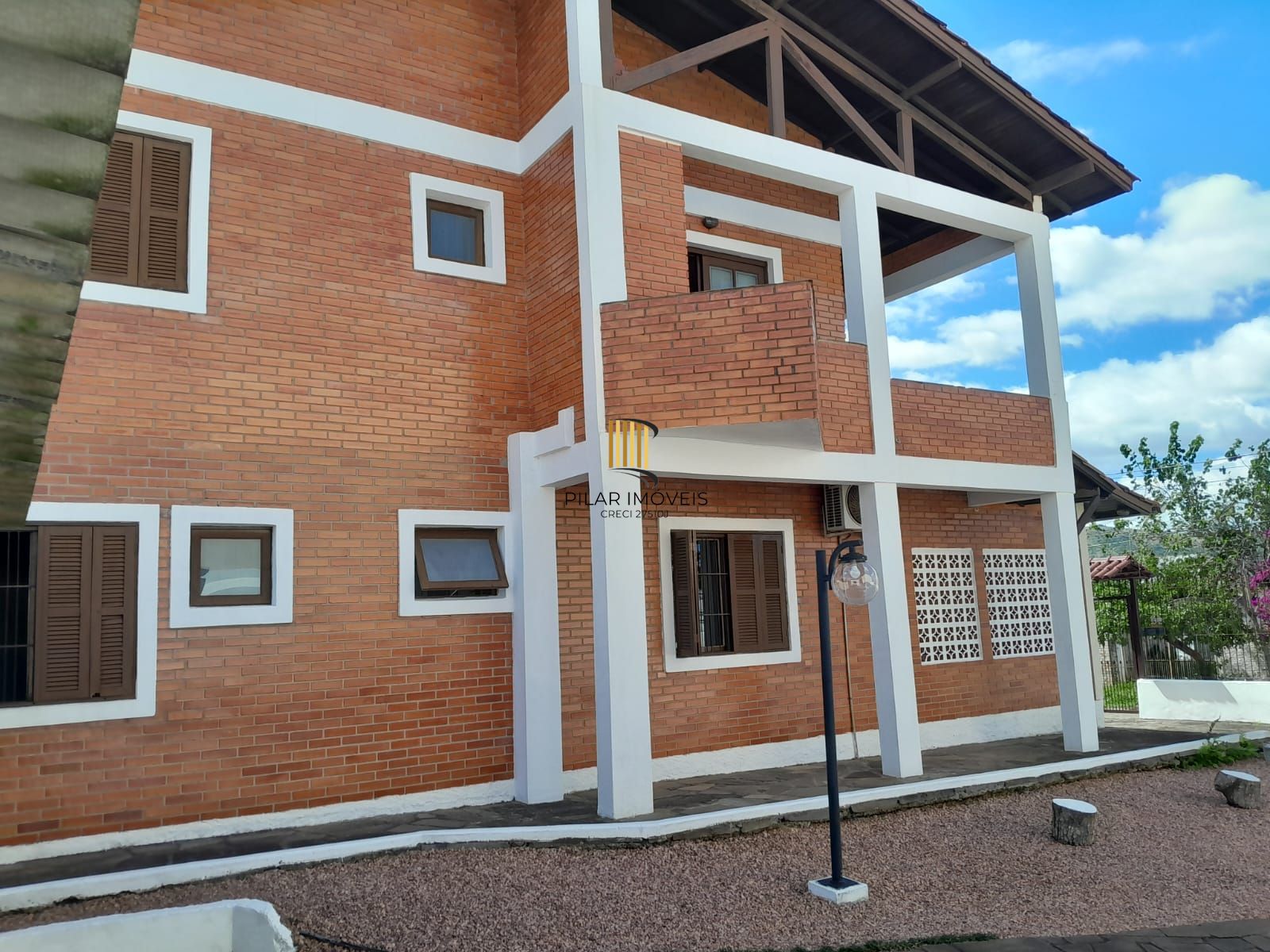 LINDA CASA 4 QUARTOS A VENDA, BAIRRO VILA NOVA, PORTO ALEGRE, RS