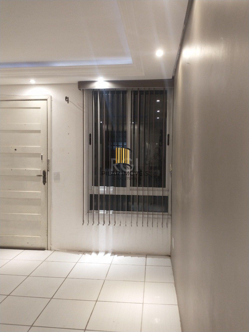 Apartamento para Venda - 54.63m², 2 dormitórios, 1 vaga - Camaquã