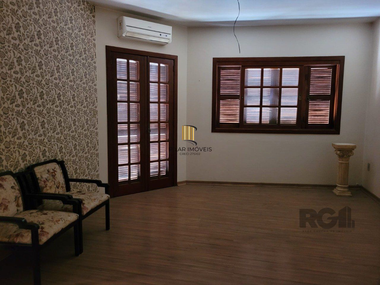Casa para Venda - 181.5m², 4 dormitórios, 2 vagas - Partenon