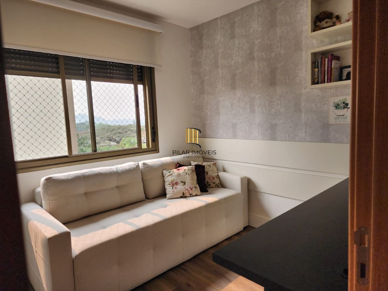 Apartamento com 03 quartos (01 suíte) e 02 Vagas no Bairro Cavalhada
