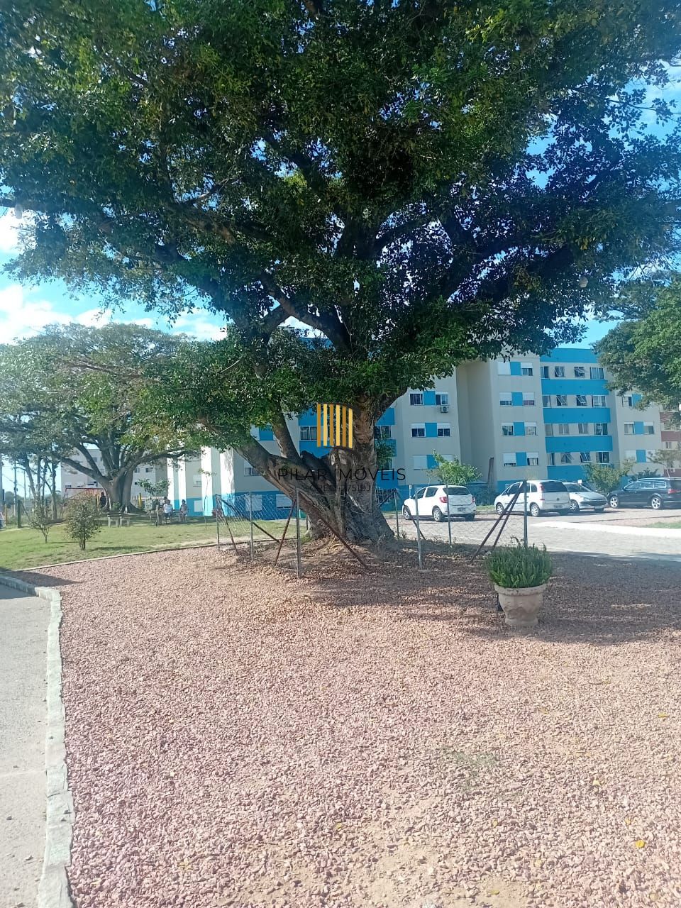 Apartamento com 02 quartos e 01 vaga no Bairro Chapéu do Sol