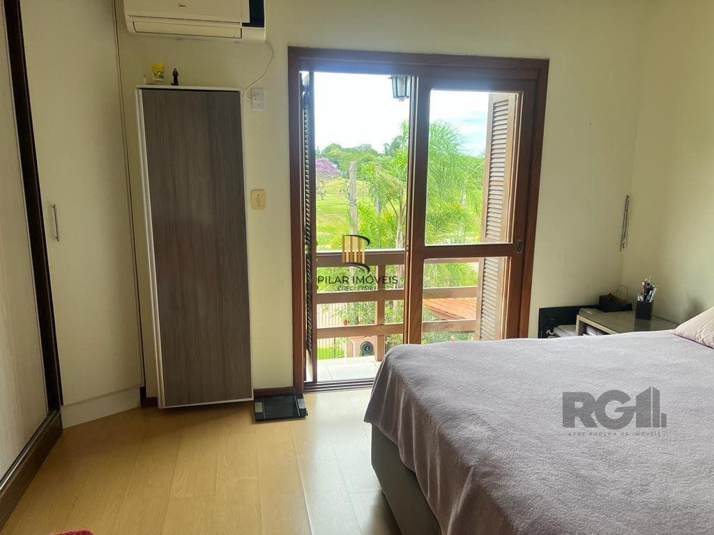 Casa com 3 dormitórios no bairro Morro Santana