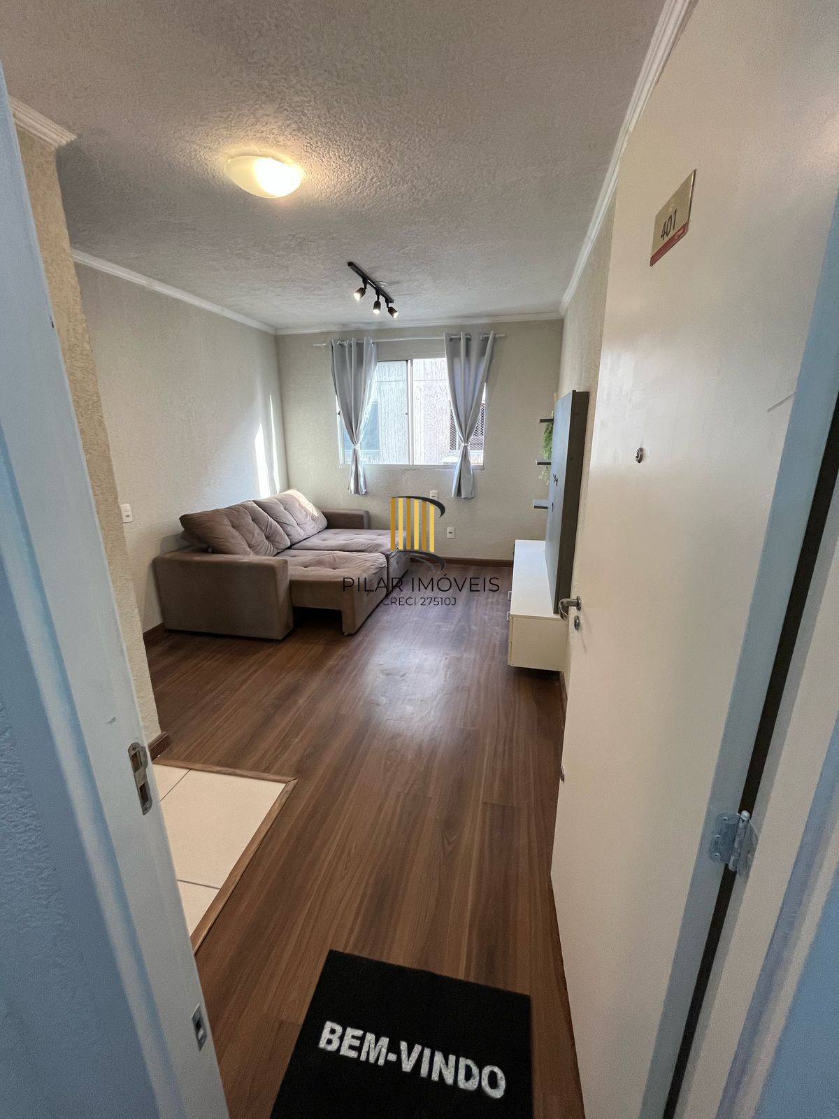 Apartamento com 02 quartos e 01 vaga no Bairro Sarandi