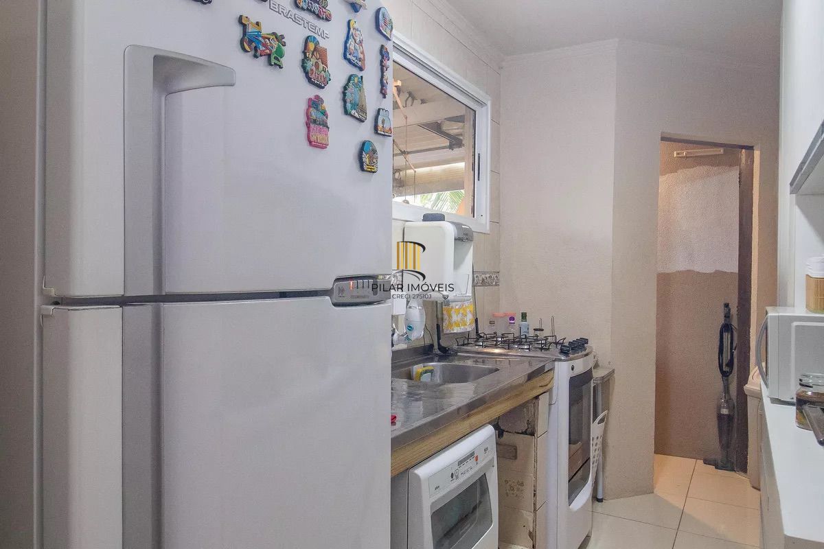 Casa 2 dormitórios no bairro Cristal