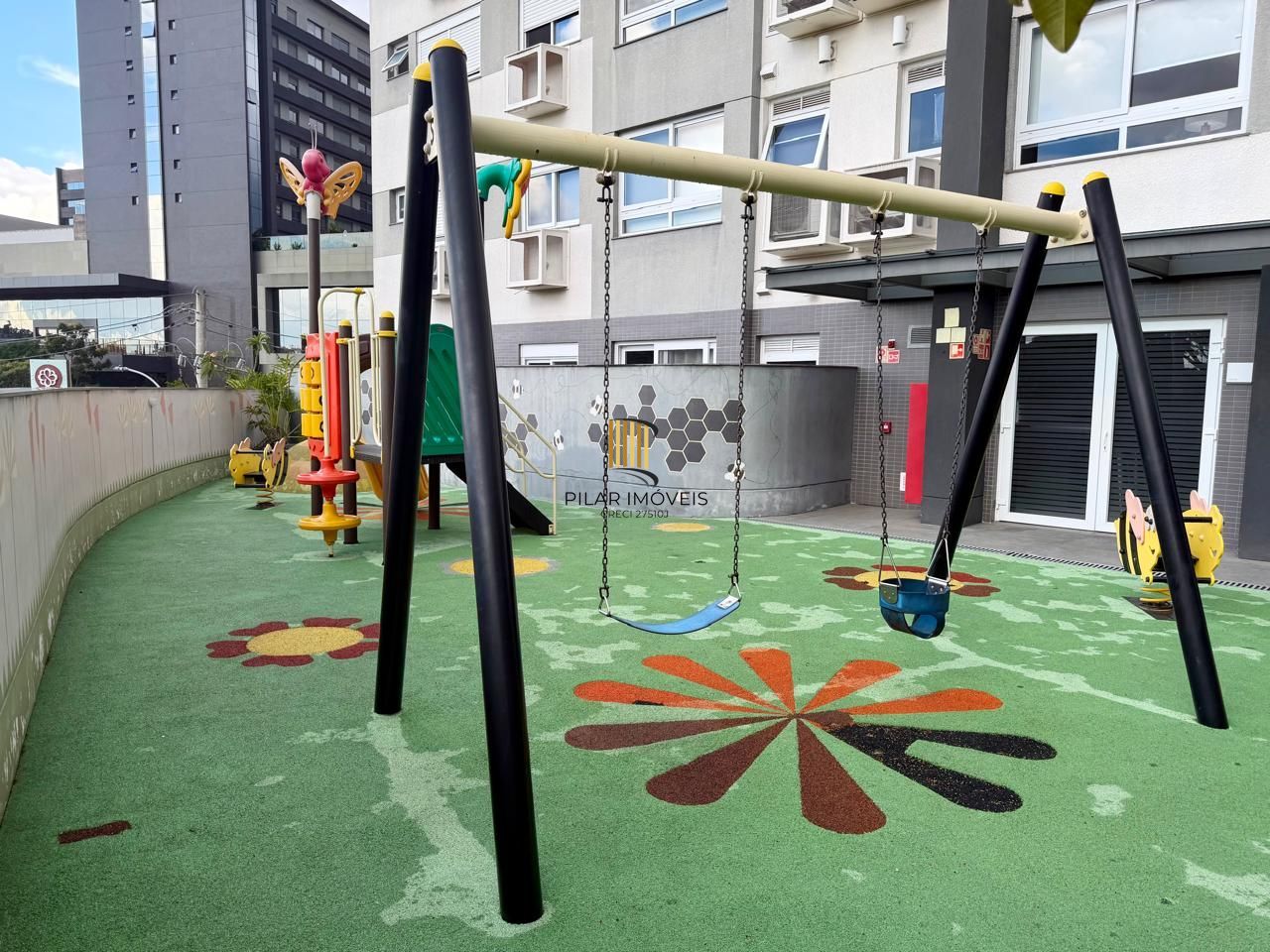 Apartamento com box duplo no bairro Teresópolis