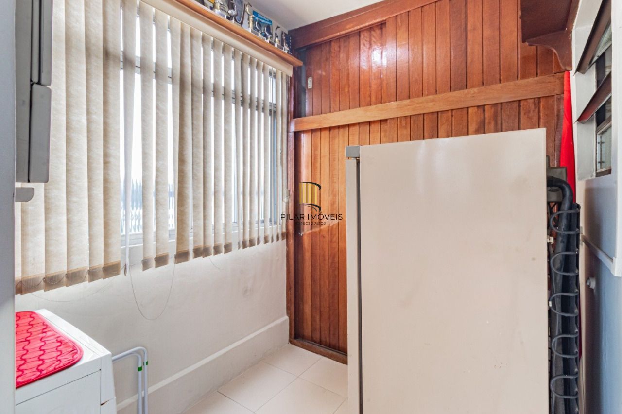 COBERTURA 3DORMITÓRIOS, 1 VAGA COBERTA NO CRISTAL PORTO ALEGRE RS