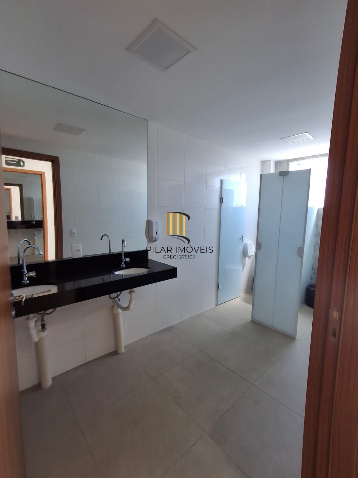 Apartamento de 2 dormitórios com suíte e 1 vaga escriturada !