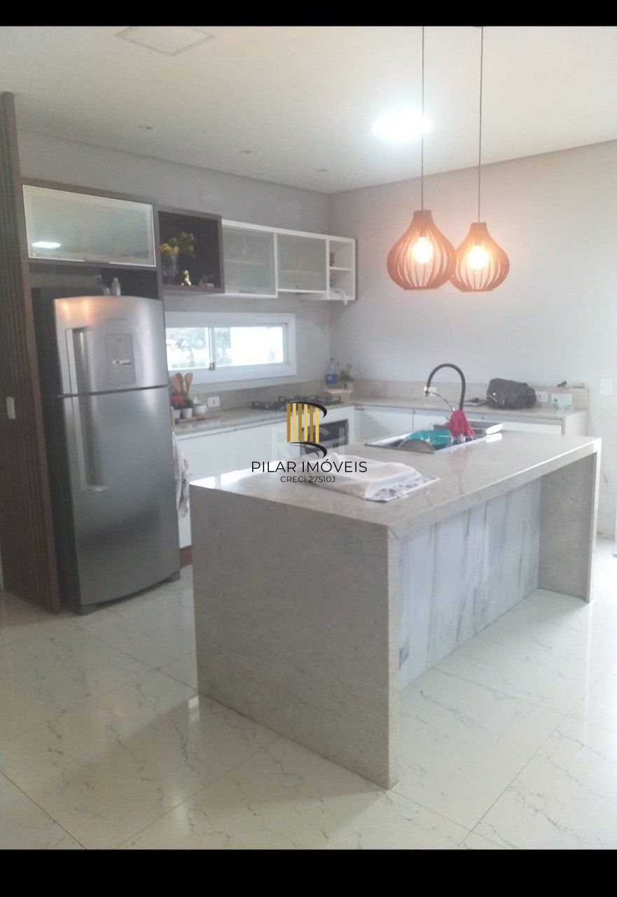 Casa - 175 m², 3 dormitórios, 2 vagas de garagem, Belém Velho, Porto Alegre